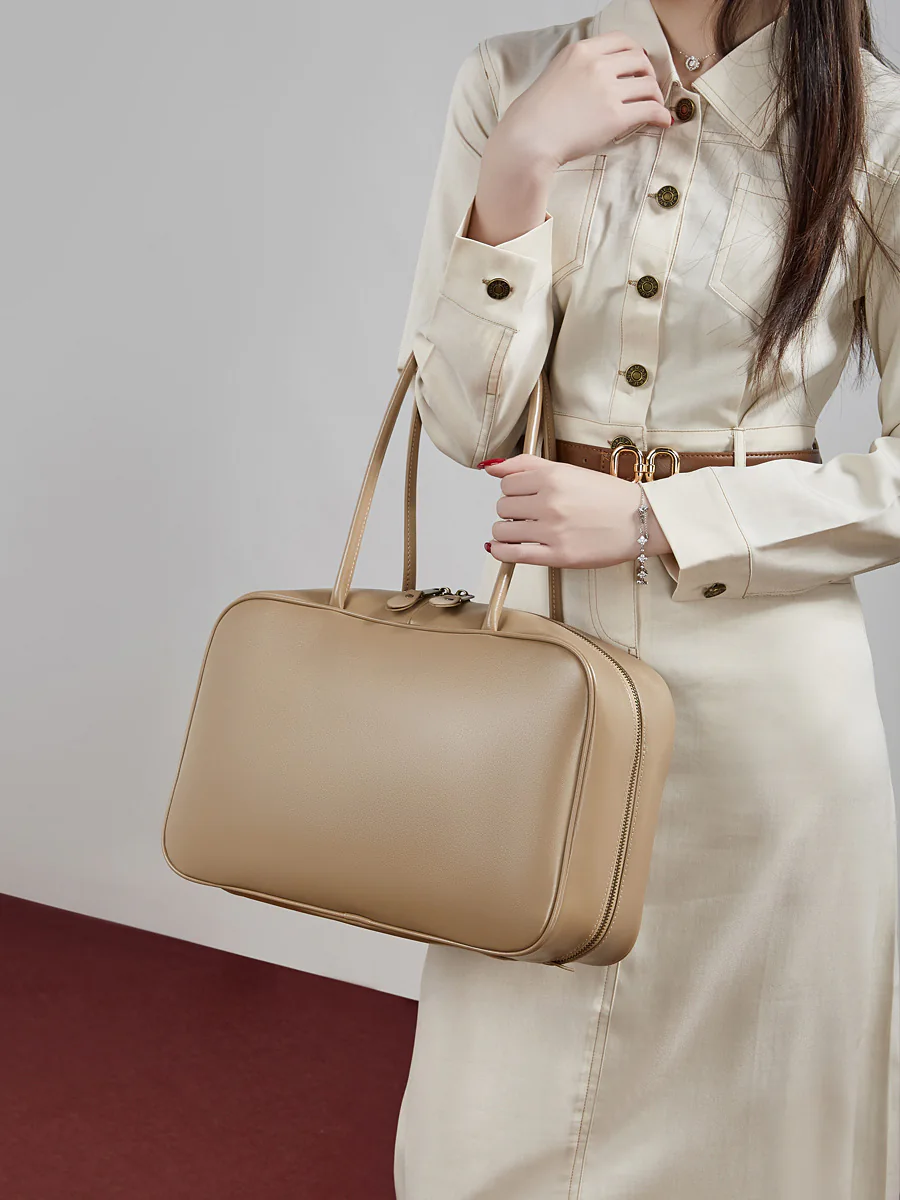Structured Business Tote — BODA leather handbag manufacturing