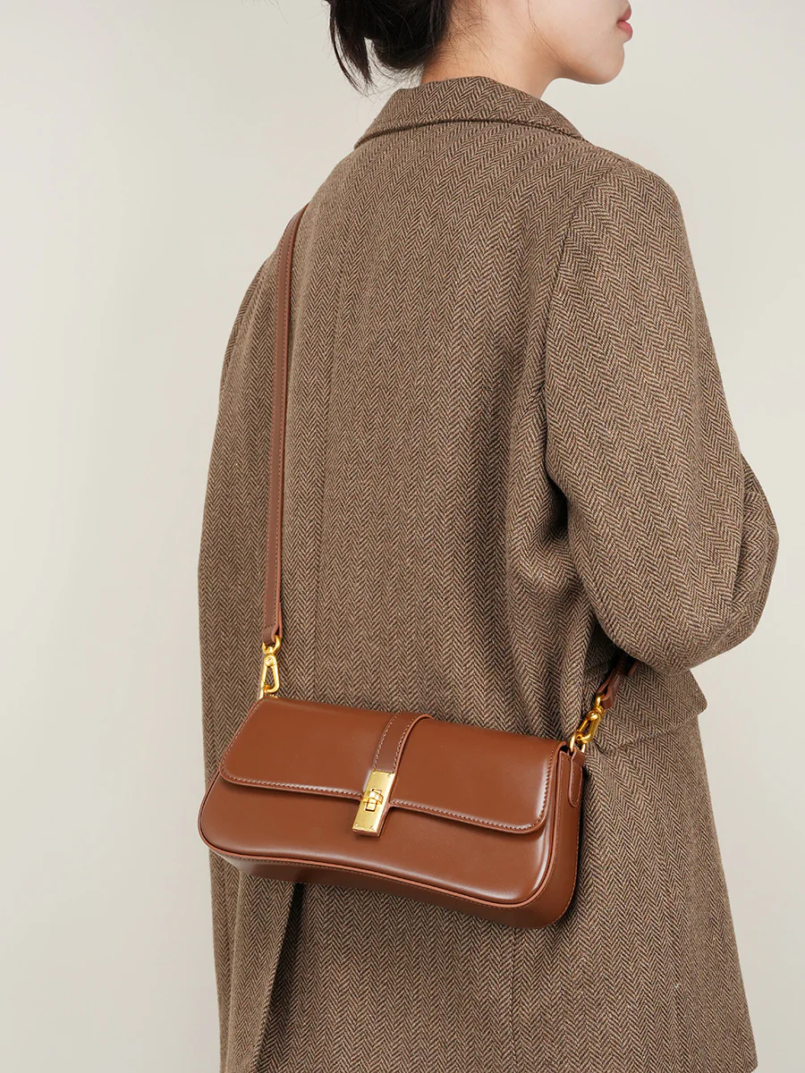 Classic Leather Baguette — BODA leather handbag manufacturing