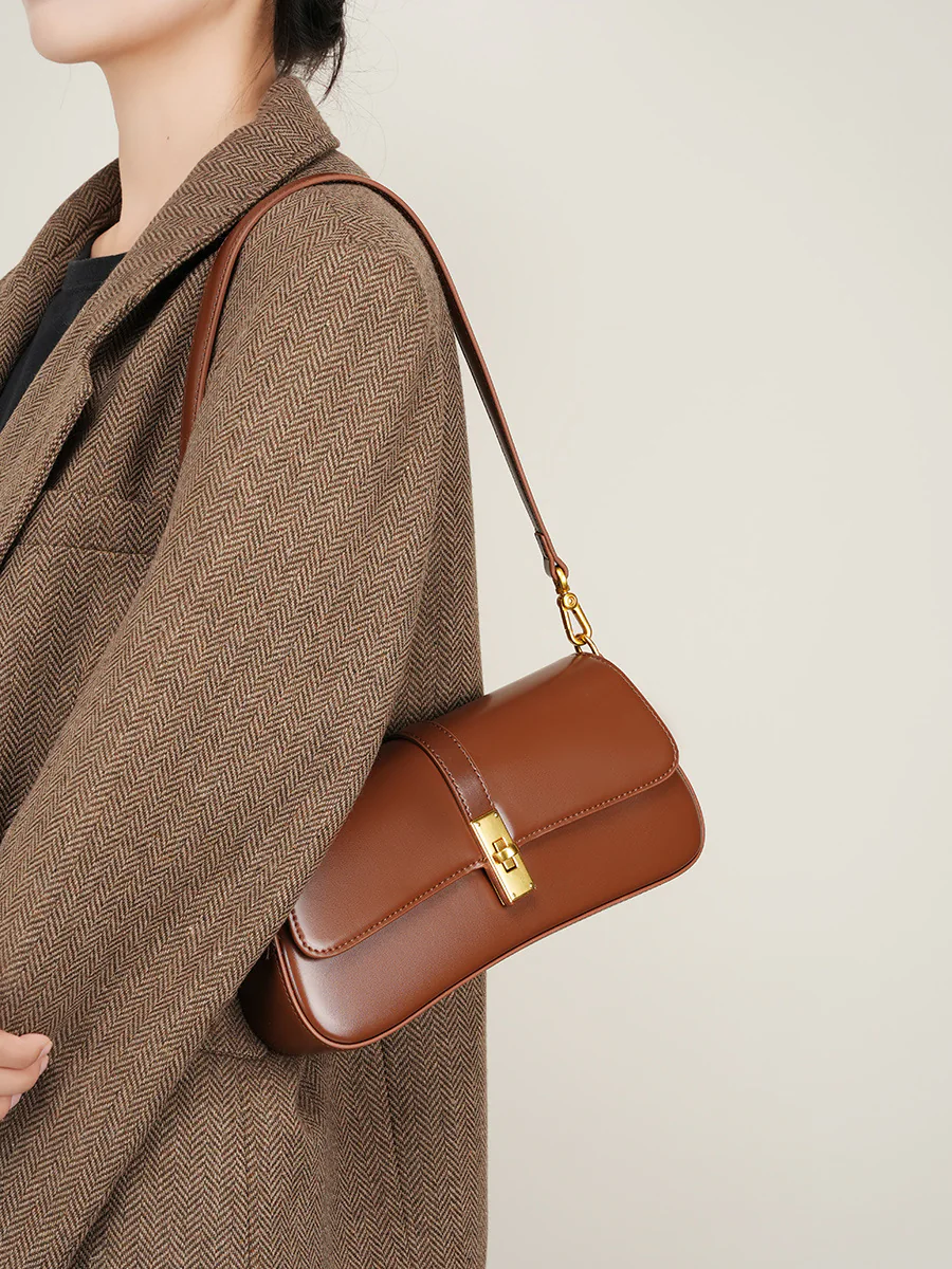 Classic Leather Baguette — BODA leather handbag manufacturing