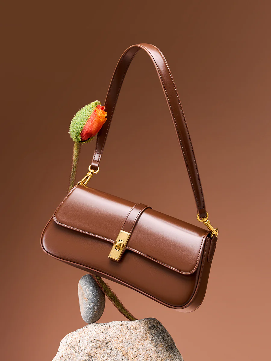 Classic Leather Baguette — BODA leather handbag manufacturing