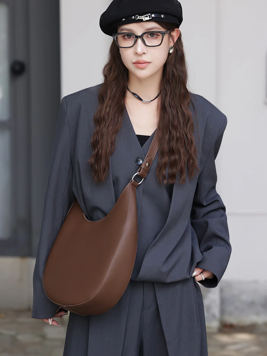 Teardrop Leather Hobo — BODA leather handbag manufacturing
